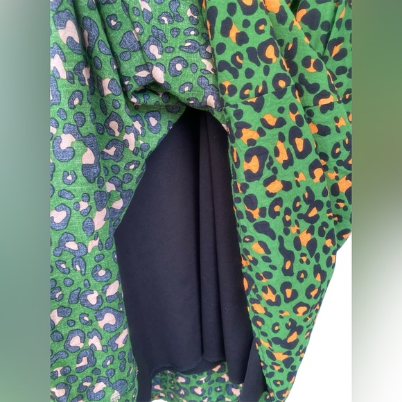 SundayUP Green Leopard Print Lantern Sleeve Midi Dress - Picture 5 of 7